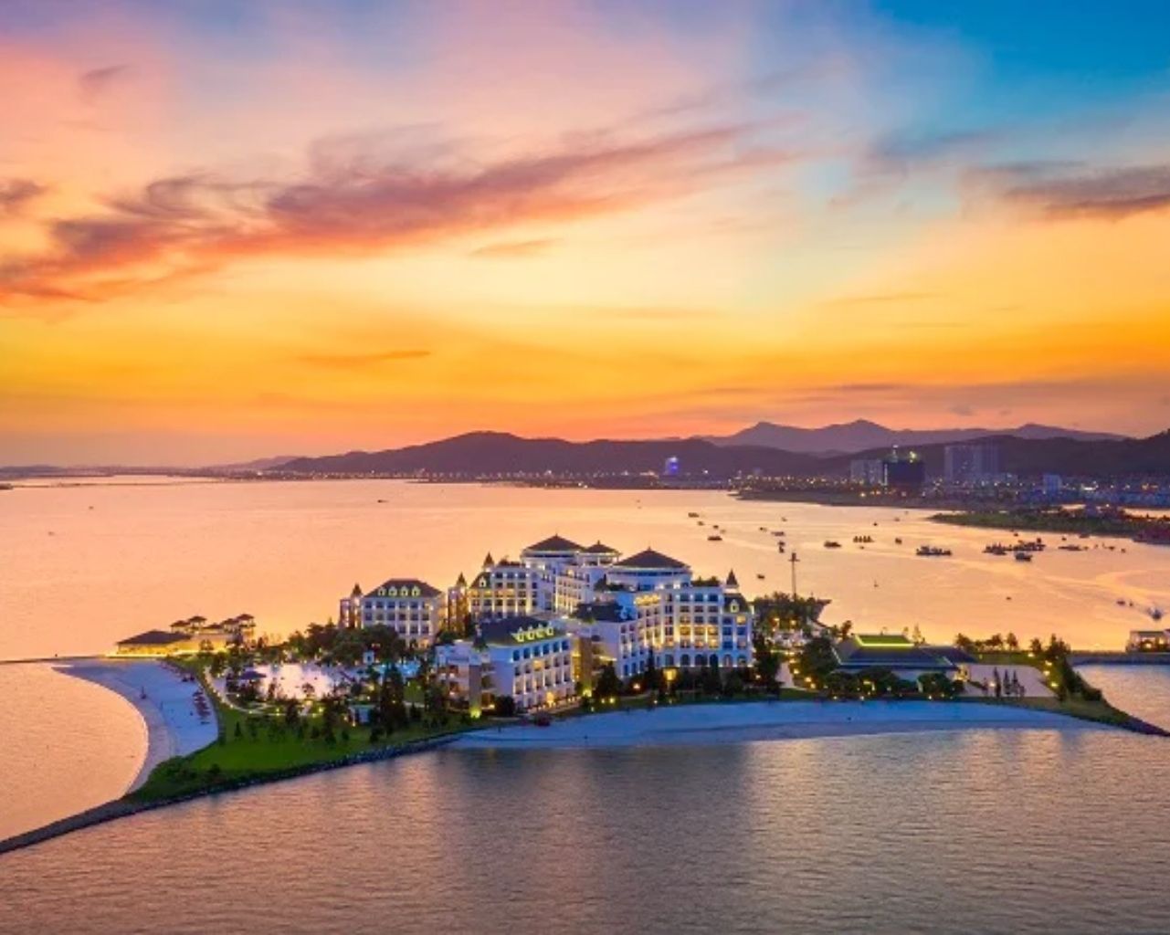 Du lịch biển Trà Cổ